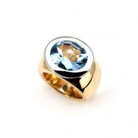 18k Yellow Gold and Platinum Oval Blue Topaz Ring